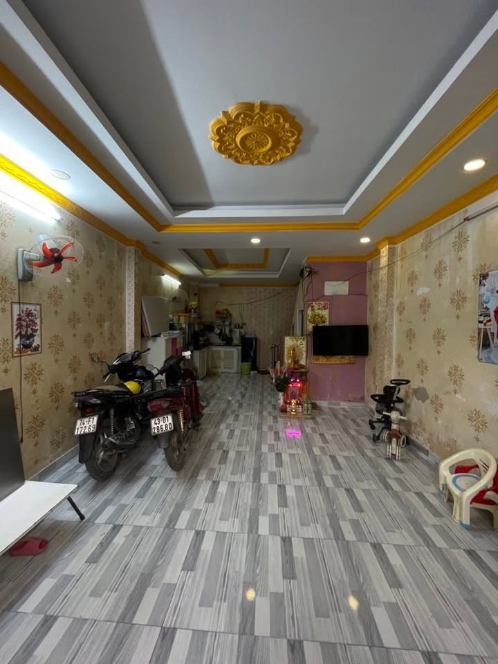 Nhà 3 tầng 35m² giá 3.1 tỷ - Sổ hồng chính chủ, gần chợ 23/3