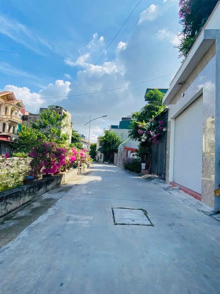 Lô đất mặt phố Hào Thành 40m² giá 2 tỷ - Kinh doanh tuyệt vời!