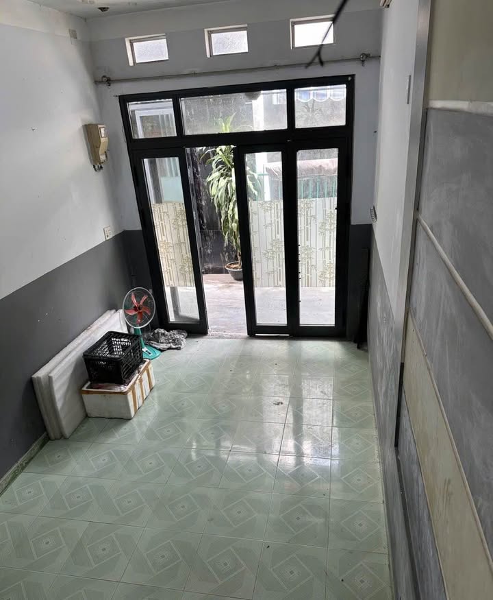 Nhà 2 tầng trung tâm Phú Nhuận 32m² giá 2.85 tỷ - Sẵn sàng ở ngay!