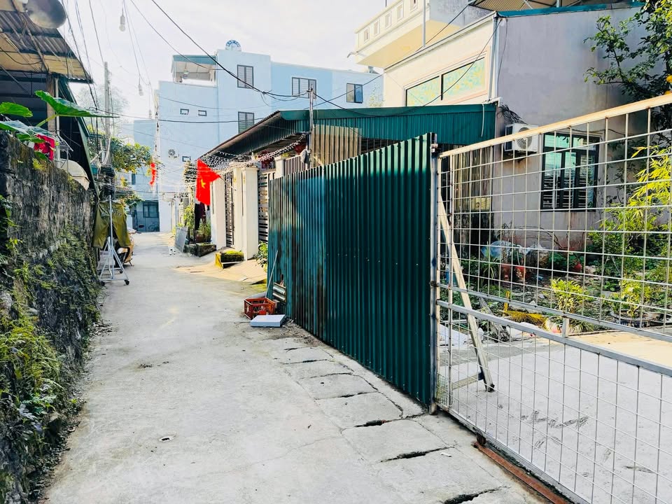 Đất nền Ngõ 20 Cao Xanh, Quận Hà Đông, 64.5m² giá 1.1 tỷ - Sổ đỏ chính chủ!