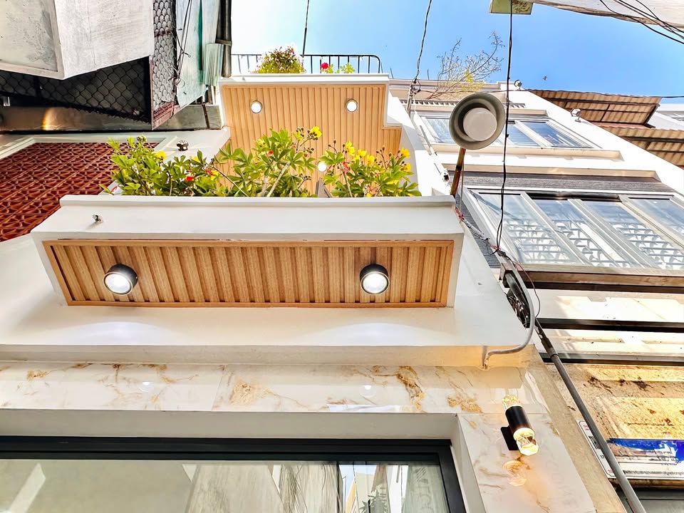 Nhà đẹp tại Hoàng Văn Thụ, Quận Phú Nhuận 76m² giá 5.5 tỷ - Chính chủ, thương lượng!