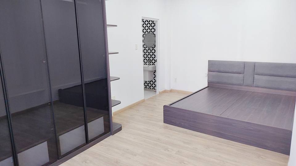 Nhà Lê Quang Định, Bình Thạnh 103m² giá 5 tỷ - Sổ hồng riêng, hoàn công đủ!