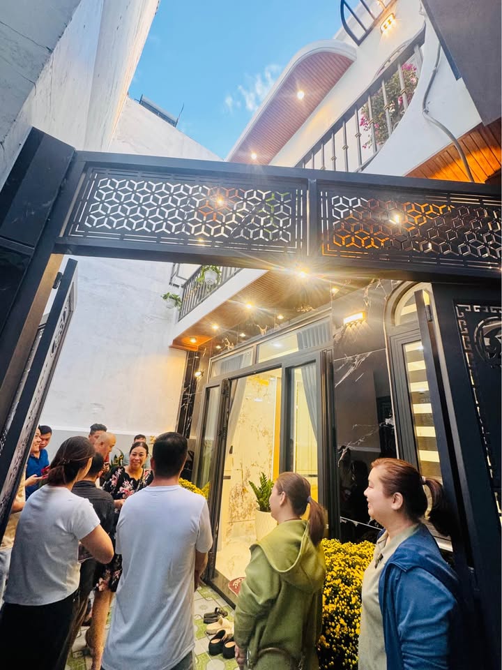 Nhà 2 tầng Nguyễn Phúc Chu, Tân Bình 55m² giá 5.3 tỷ - Full nội thất ở ngay!