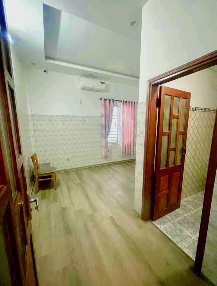 Nhà mặt tiền Đường 2 Tháng 9, Hải Châu, 180m² giá 8 tỷ - Cơ hội đầu tư hiếm có!