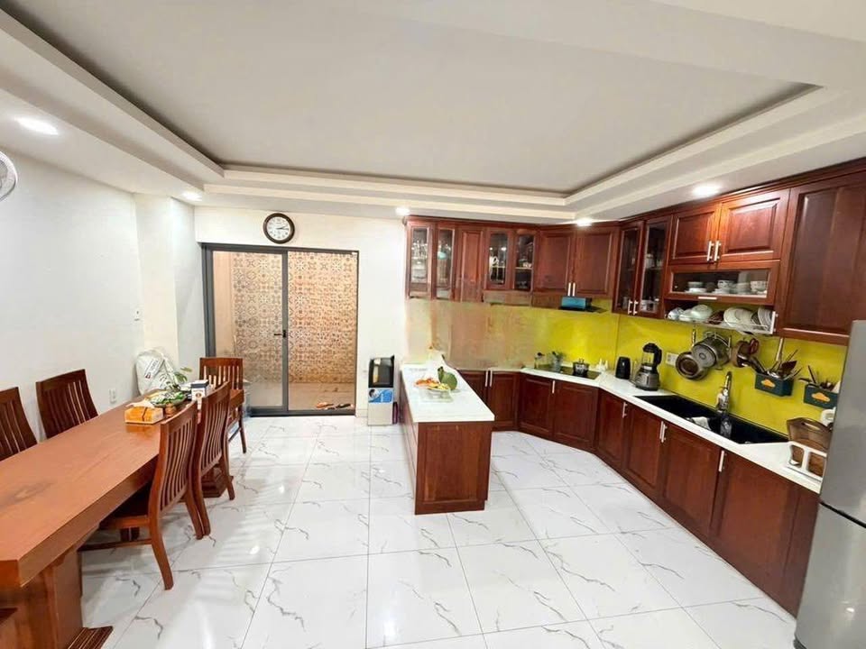 Biệt thự đẹp Phường Linh Đông, Quận Thủ Đức 131m² giá 17.6 tỷ - Nội thất cao cấp, sổ hồng riêng!