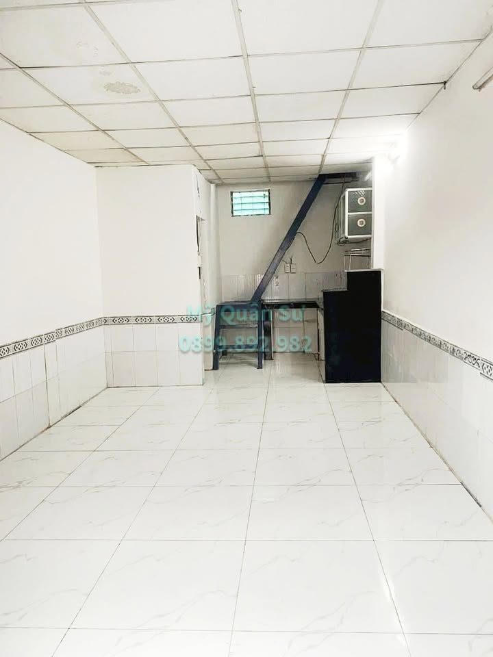 Nhà lầu 2 tầng Nguyễn Văn Quá, 23m² giá 2.35 tỷ - Giảm ngay 300 triệu trong 2 tuần!