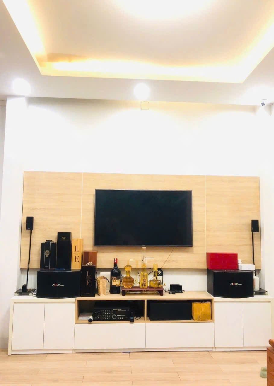 Nhà 3 tầng mặt tiền Lê Lợi, 85m² giá 15.5 tỷ - Kinh doanh thuận lợi!