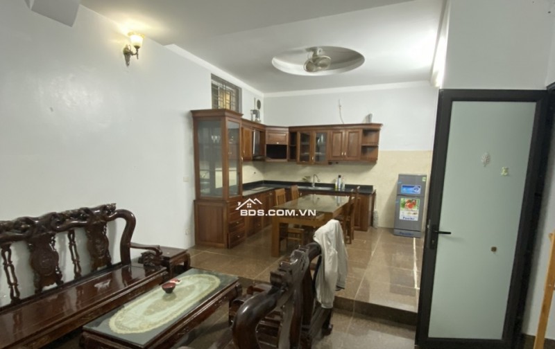 Căn hộ dịch vụ tầng 1 tại Cống Vị, Ba Đình 46m² giá chỉ 5 triệu - Chính chủ cho thuê ngay!