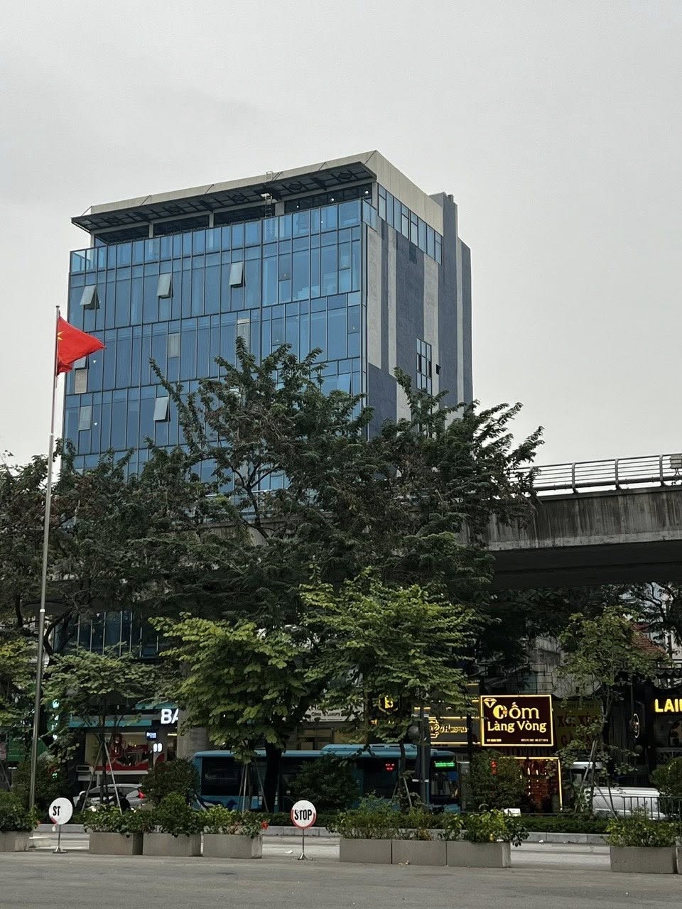 Tòa nhà văn phòng Xuân Thủy 382m² 420 tỷ - Tòa hạng A vị trí trung tâm!