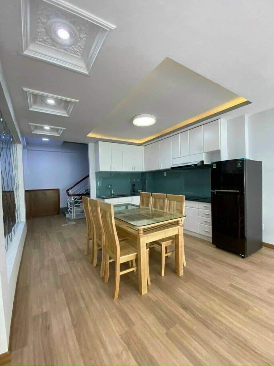 Nhà 2 tầng mới đẹp Bùi Viện, Quận 1, 27.4m² giá 6 tỷ - Đầu tư sinh lời!