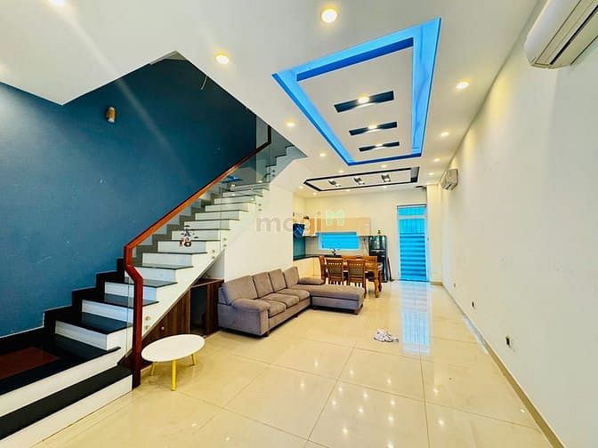 Nhà phố Rosita Khang Điền Q9 - 200m² giá 11 triệu - Nội thất gần full!