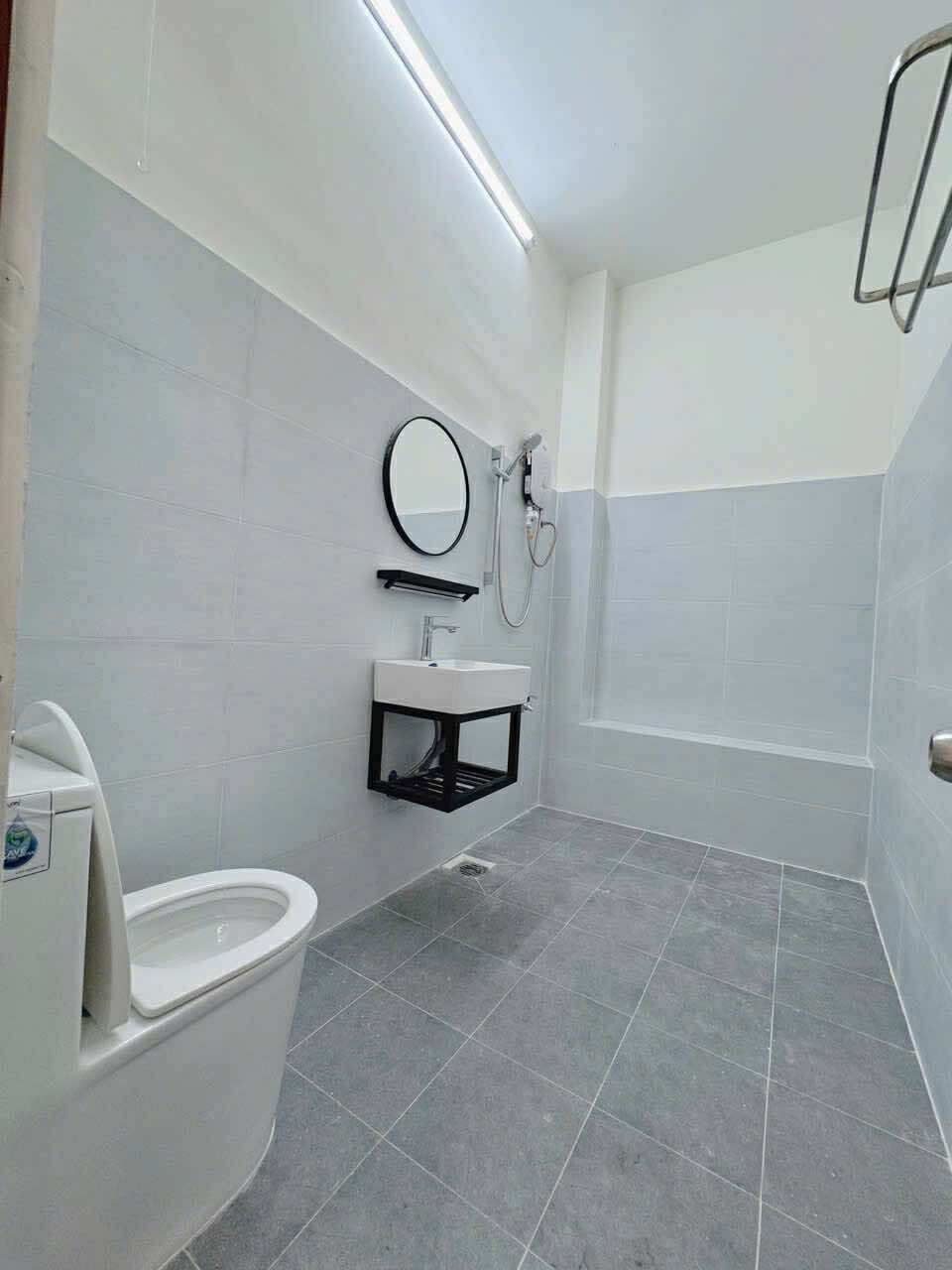 Nhà phố Phan Xích Long 69m² giá 15.5 tỷ - Cơ hội đầu tư tuyệt vời!