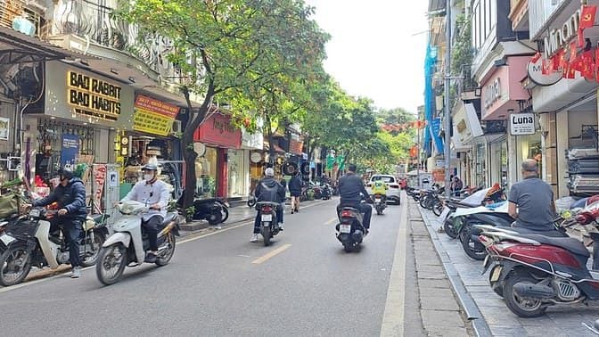 Bán mặt phố Hàng Nón, Hoàn Kiếm | 34m² | Giá 32 tỷ - Đầu tư sinh lời ngay!