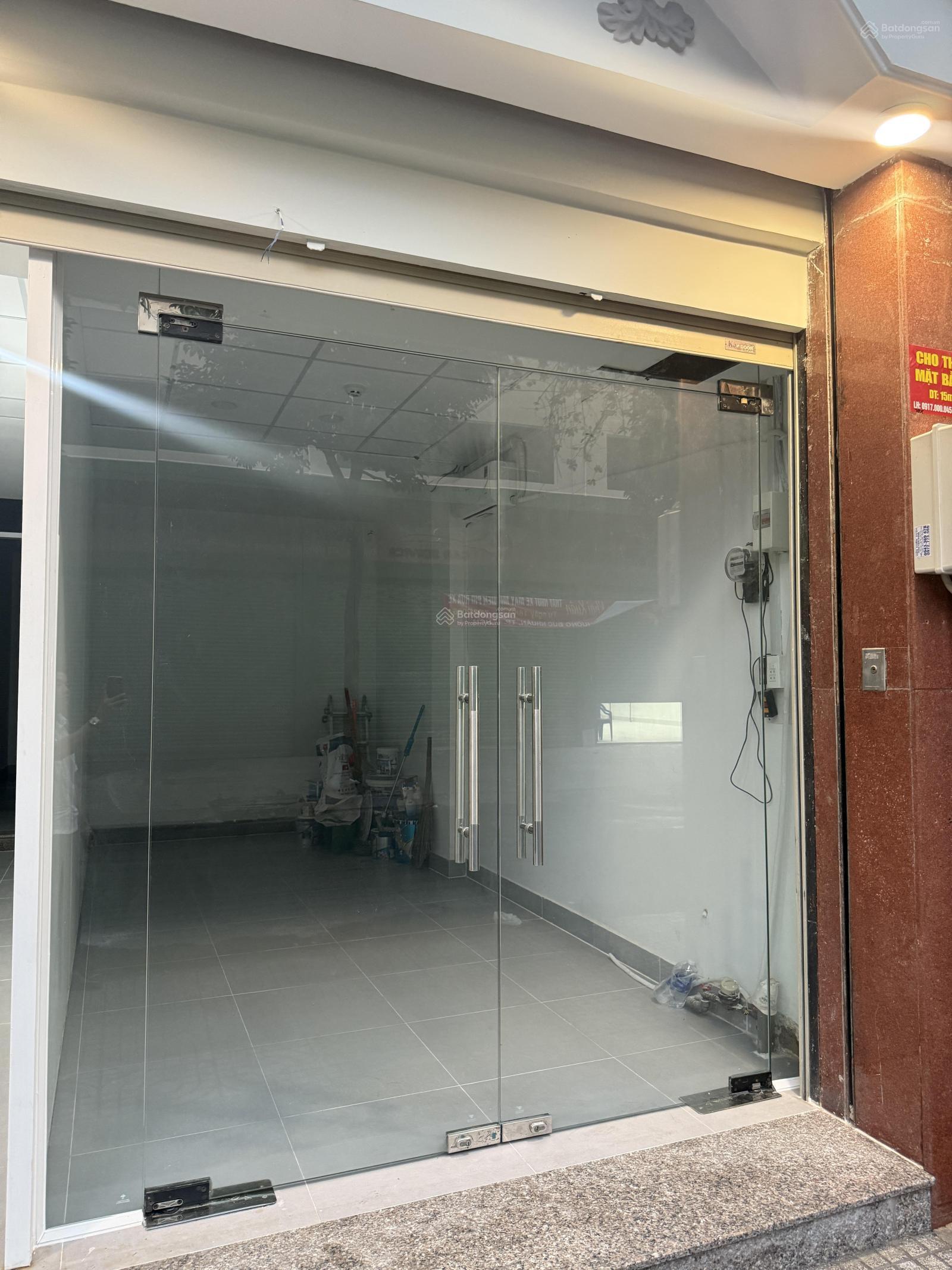 Store cho thuê đường Hồng Hà, quận Phú Nhuận 15m² - Vào kinh doanh ngay!