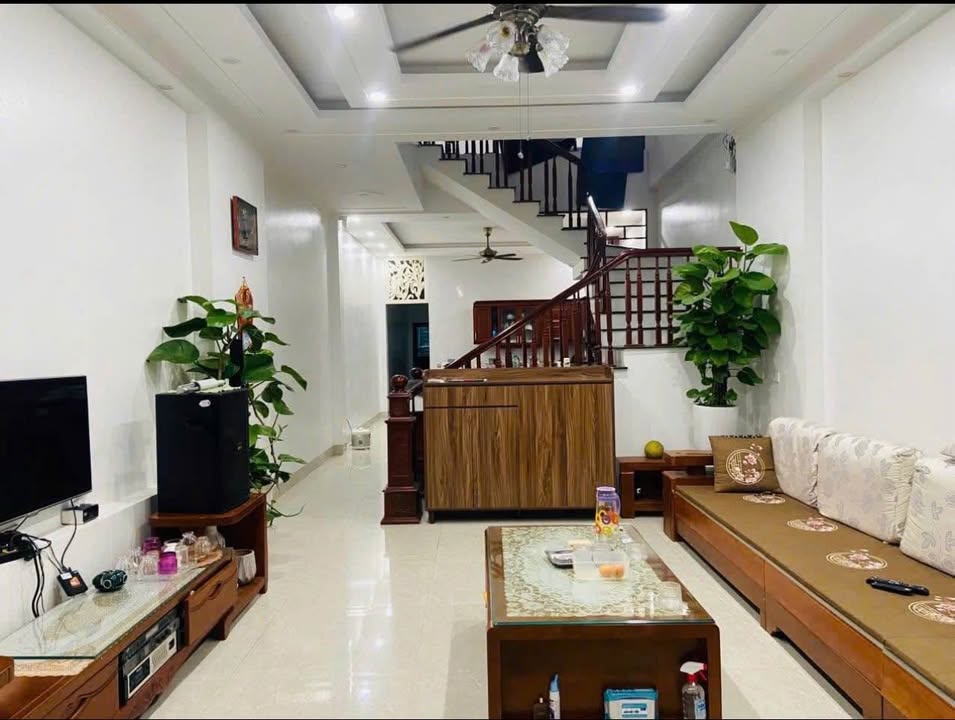 Bán gấp nhà 2 tầng + tum đường Chế Lan Viên, Lào Cai - 121m², 3.368 tỷ