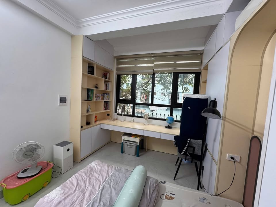 Nhà Phố Dịch Vọng, Cầu Giấy - 30m², 4 Tầng, 4.75 Tỷ - Sẵn Sàng Dọn Vào Ở