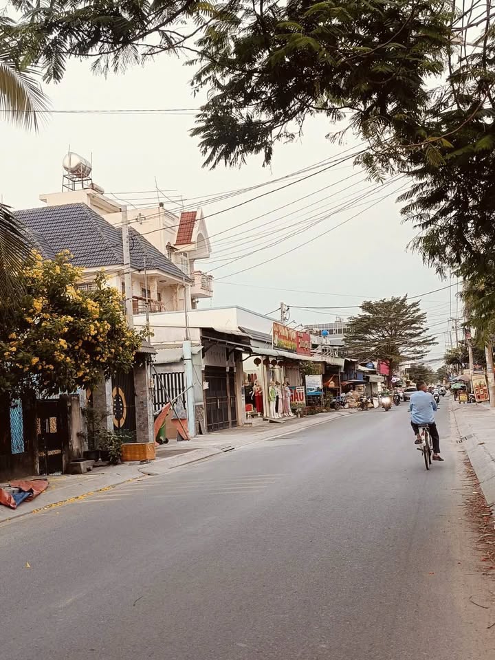 Nhà mặt tiền Phạm Thị Giây, Hóc Môn, 140m² giá 8.5 tỷ - Sổ hồng chính chủ!