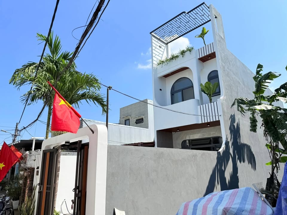 Nhà 2 tầng tại Kiệt Ô tô Hoàng Văn Thái, Đà Nẵng - 93m² chỉ 4.85 tỷ - Dọn vào ở ngay!