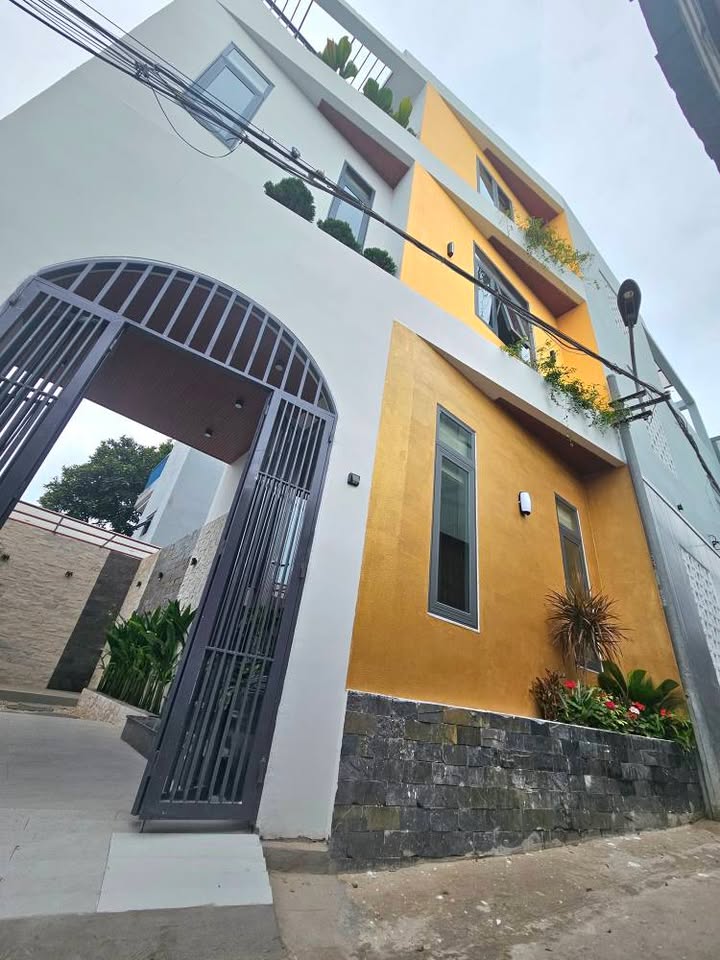 Nhà 3 tầng Đường Trường Chinh, Đà Nẵng 71m² giá 4.75 tỷ - Sẵn sàng vào ở ngay!