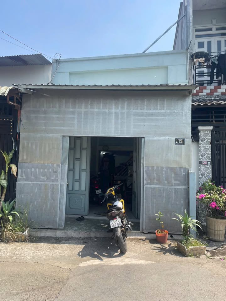 Nhà phố ấp 3, xã Bà Điểm 44m² giá 2 tỷ - Gần công viên sinh thái