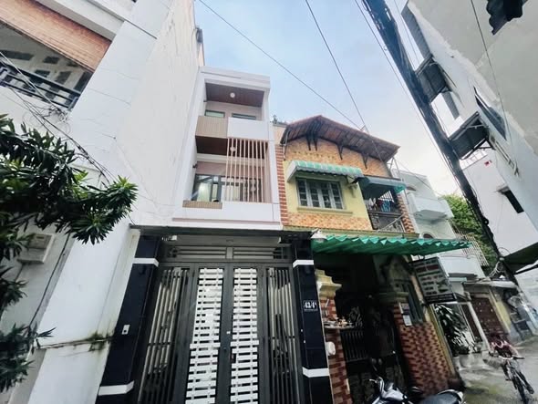 Nhà 3 tầng đường 185, Phước Long B, Q9, 70m² - Chính chủ, giá tốt!