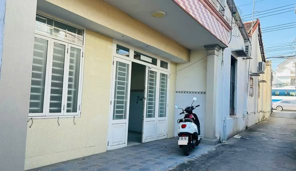 Nhà cho thuê tại Định Hoà, Thủ Dầu Một 2PN giá 5 triệu - Sẵn sàng vào ở!