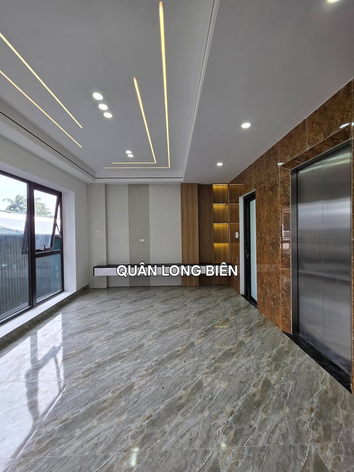 Nhà phố Cổ Linh Long Biên 35m² giá thỏa thuận - Nhà 7 tầng có thang máy