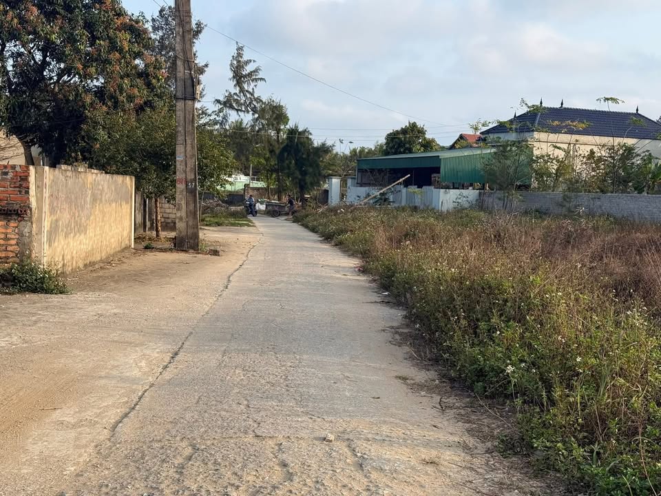 Đất nền ven biển Quảng Thái 158,6m² giá 1.7 tỷ - Mặt tiền 7m, chỉ 100m ra biển!