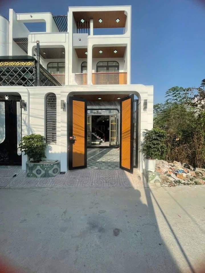 Nhà riêng Long Thượng, Bình Chánh 100m² giá 3.7 tỷ - Chính chủ bán gấp!