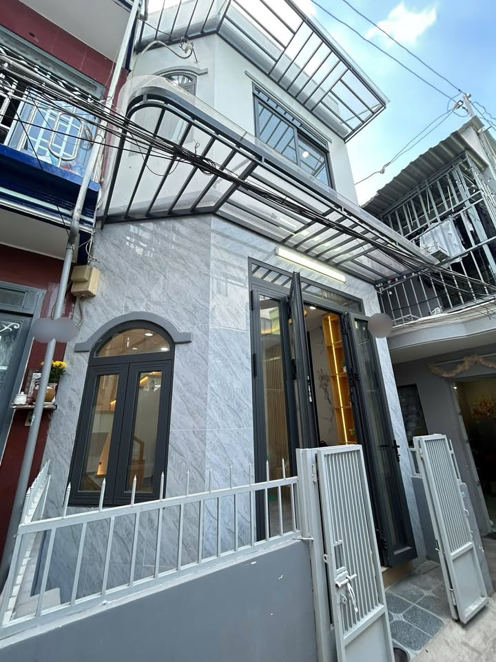 Nhà mới 2 tầng hẻm 78 Tân Hòa Đông, Quận 6, 25m² - Giá chỉ 3.75 tỷ, vào ở ngay!