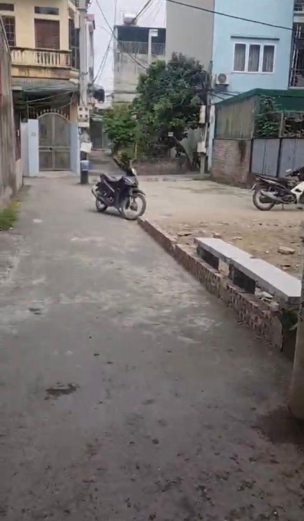 Đất nền Tây Mỗ Nam Từ Liêm 41m² giá 5 tỷ - Sổ đỏ chính chủ, vị trí đẹp!