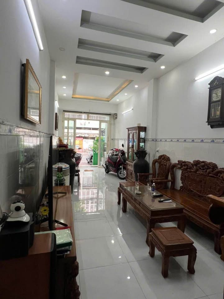 FrontHouse tại Cao Xuân Dục, Quận 8, 54m², giá 10.99 tỷ - Kinh doanh sầm uất ngay mặt tiền!