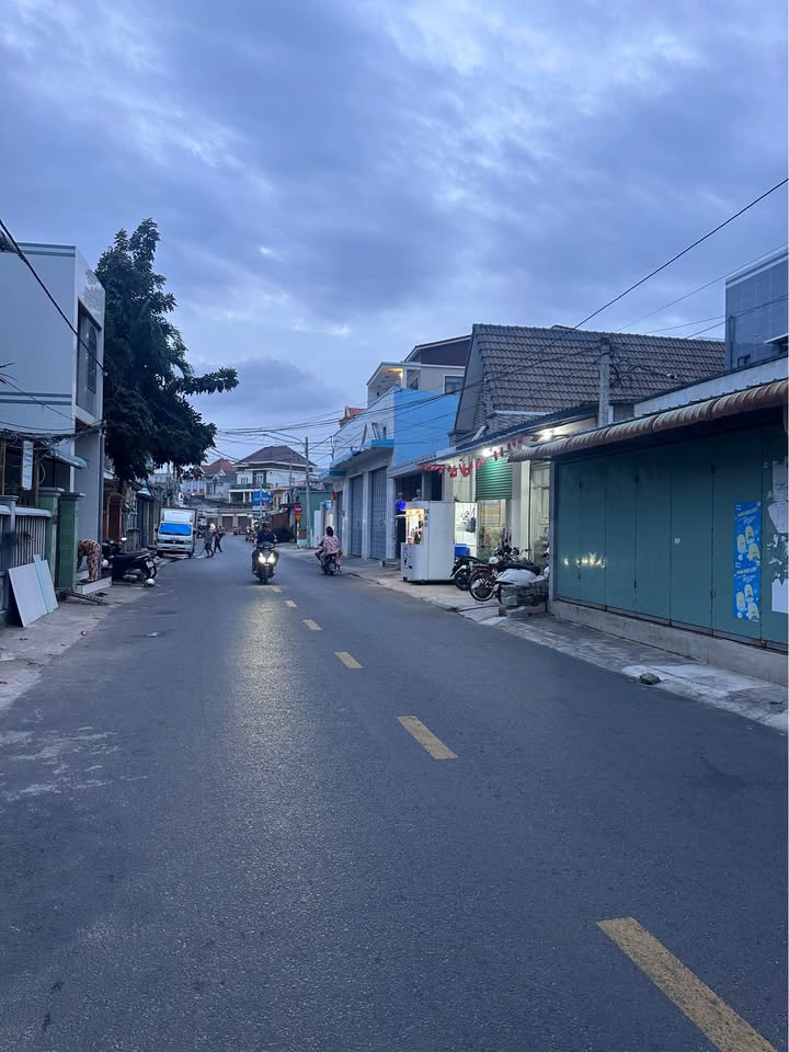 Nhà riêng Thị trấn Phúc Thọ 200m² giá 4.6 tỷ - Cách biển Phước Hải chỉ 150m!