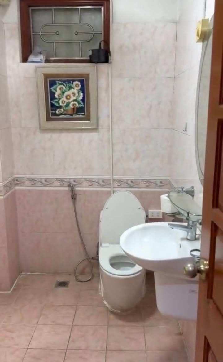 Cho thuê nhà 4 tầng tại phường Nhân Hòa - Kinh doanh sầm uất