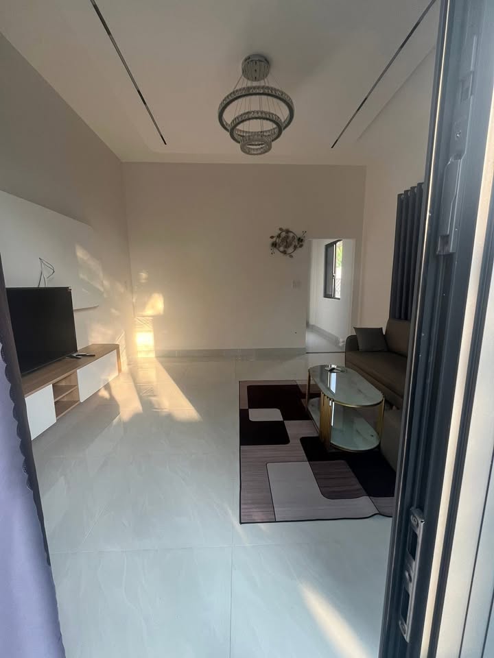 Nhà nguyên căn cho thuê tại Đạo Thạnh, Mỹ Tho 150m² chỉ 5 triệu/tháng - Không gian thoáng đãng, đầy đủ nội thất