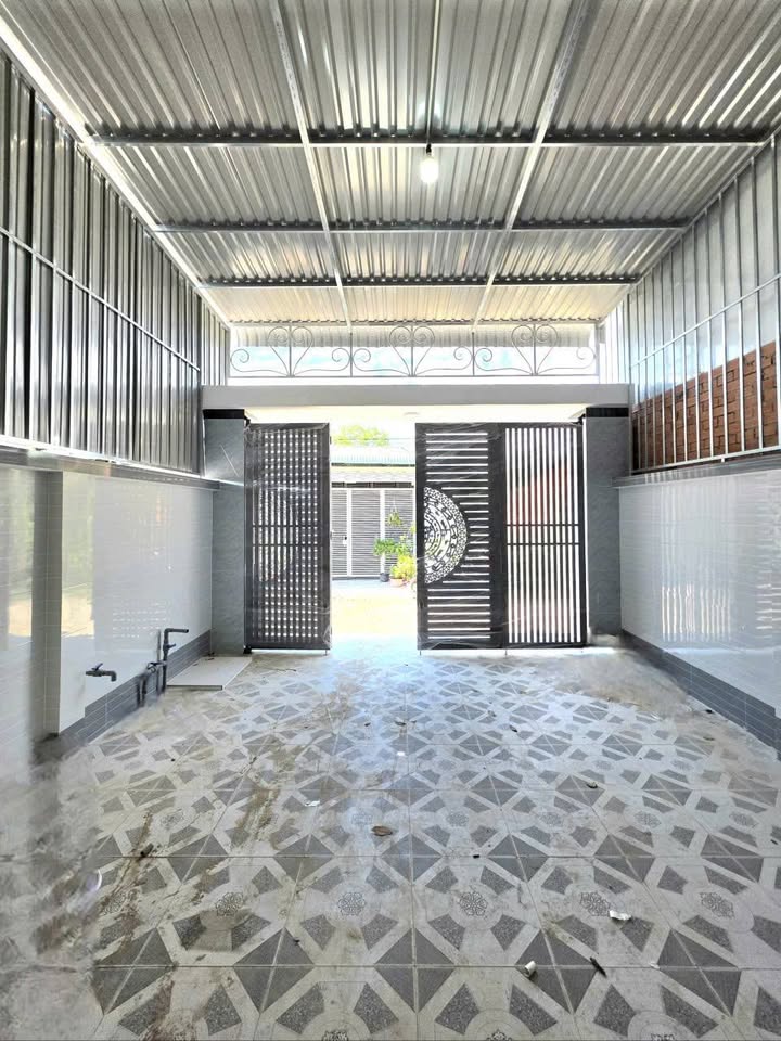 Nhà mới Xã Bàu Năng 155m² giá 1.25 tỷ - Sổ hồng đầy đủ, chính chủ!