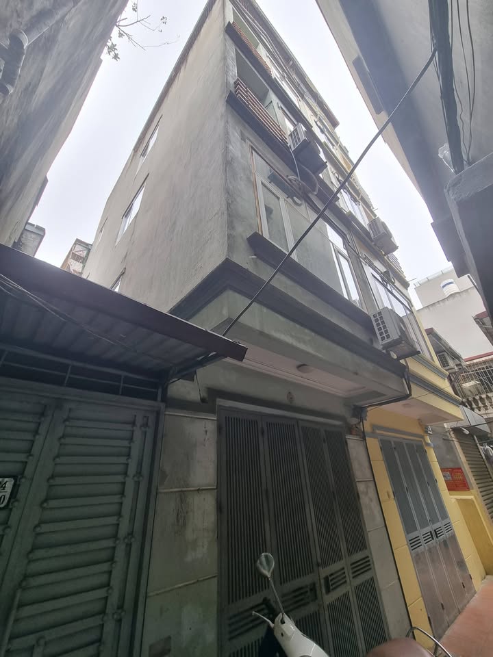 Nhà phố Bạch Đằng, Quận Hai Bà Trưng 36m² giá 7 tỷ - Mặt ngõ, tiện ích đầy đủ!