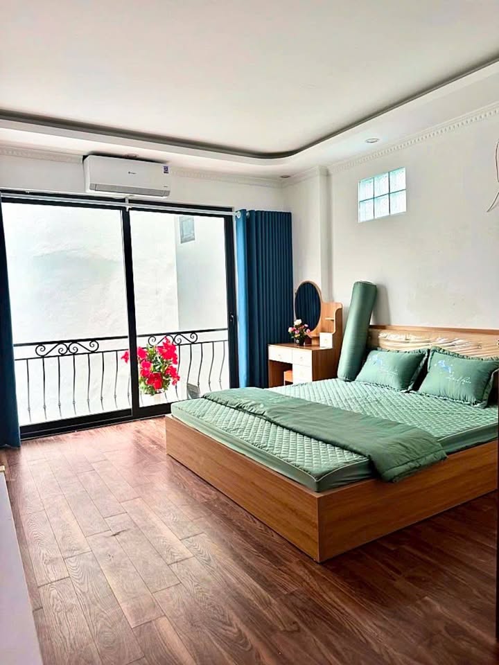 Nhà riêng Đàm Quang Trung, Quận Long Biên 35m² giá 6 tỷ - Đường lớn, gần trung tâm!