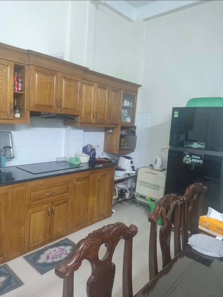 Nhà mặt phố Nguyễn Văn Cừ, Nam Định 74m² giá 6 tỷ - Kinh doanh thuận lợi!