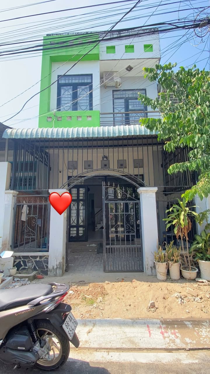 Nhà phố đường Vũ Trọng Phụng, Rạch Giá, 100m² giá 2.58 tỷ - Sổ hồng chính chủ