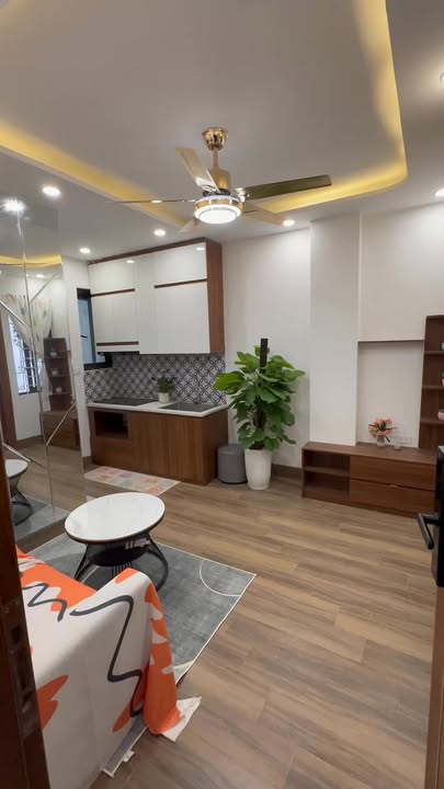 Căn hộ chung cư Hoàng Mai 48m² giá 2.35 tỷ - Tòa mới, tiện ích đầy đủ!