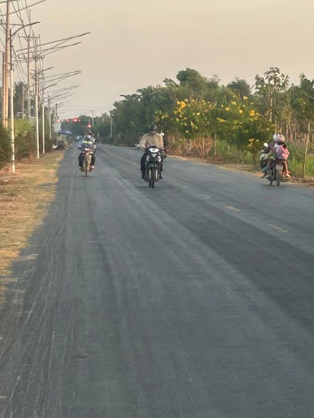 Đất nền Yên Luông Gò Công Tây 282m² giá 700 triệu - Sổ đỏ chính chủ, thương lượng ngay!