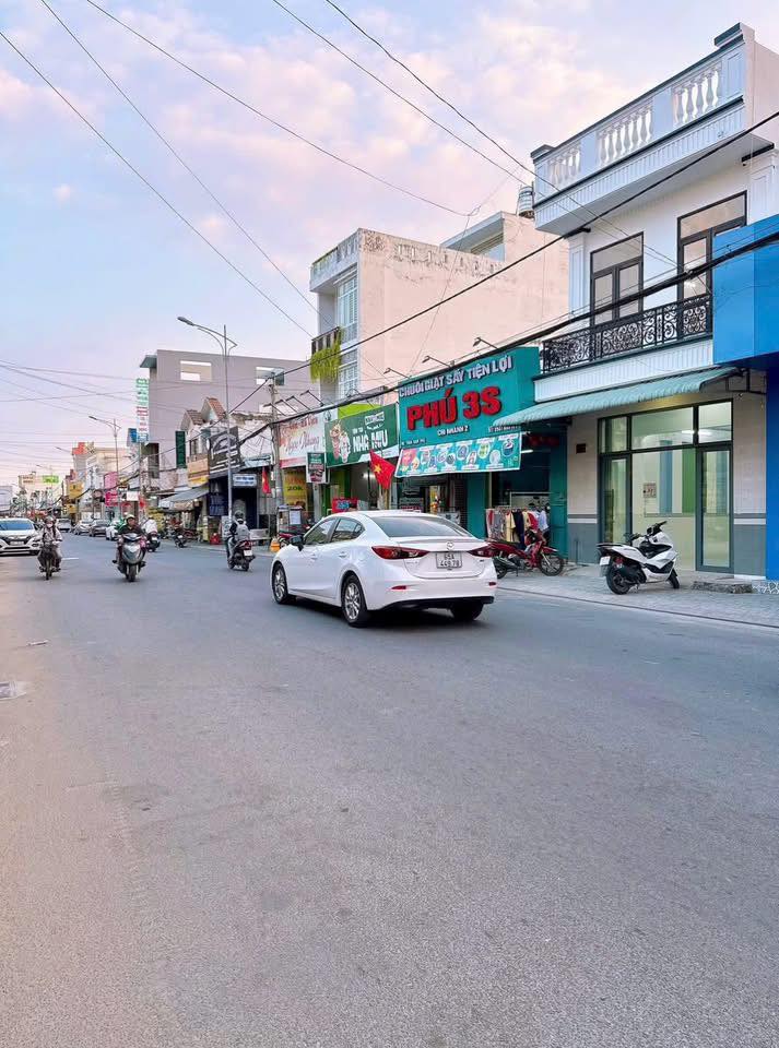 Nhà lầu mặt tiền Đường Trần Nam Phú, Quận Ninh Kiều, 117m² giá 10.5 tỷ - Thích hợp kinh doanh!