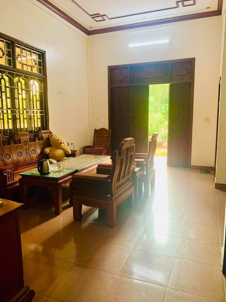 Biệt thự 2 tầng 3 mặt tiền phường 3 Đông Hà 210m² - Vị trí đắc địa, giá tốt!