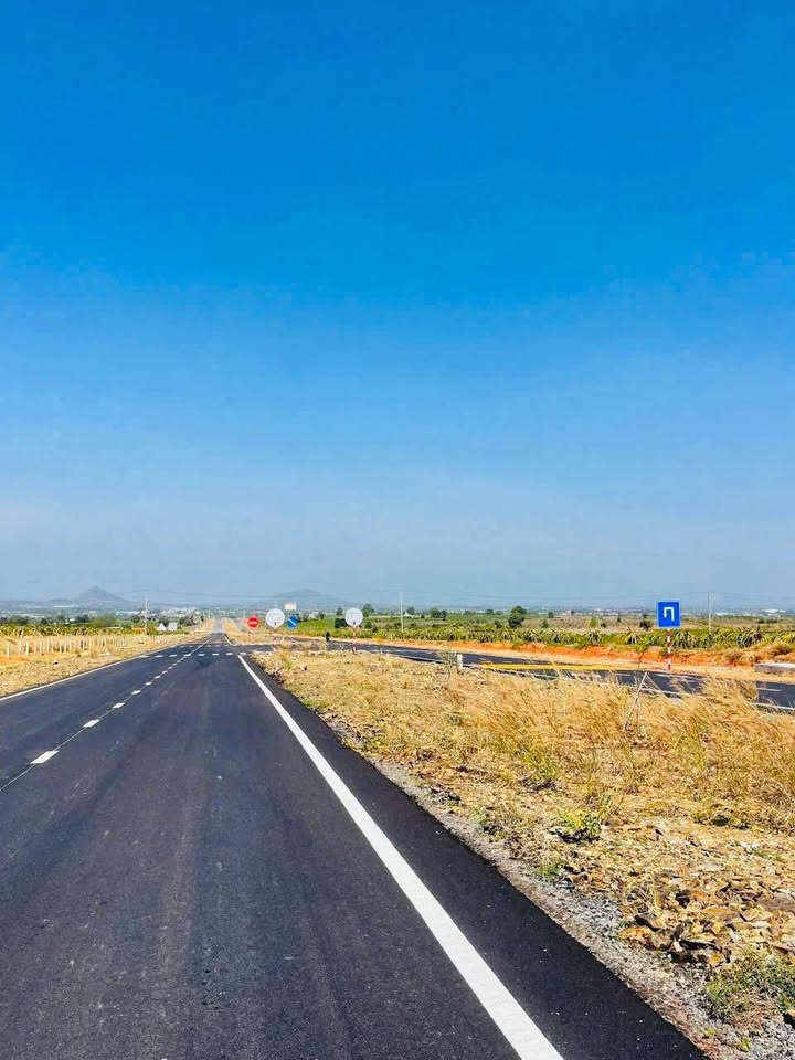 Đất nền mặt tiền đường 719B, xã Tiến Thành, Phan Thiết 40,000m² giá 4 tỷ - Đầu tư sinh lời ngay!