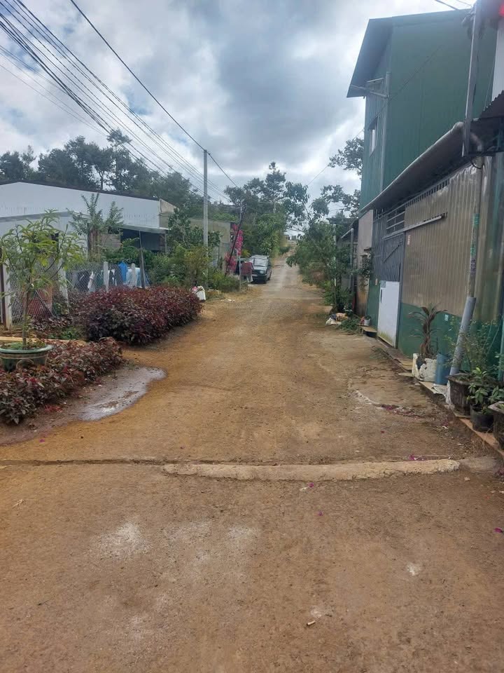 Đất nền mặt tiền đường Lam Sơn, Bảo Lộc 360m² giá 2 tỷ - Cơ hội đầu tư hấp dẫn!