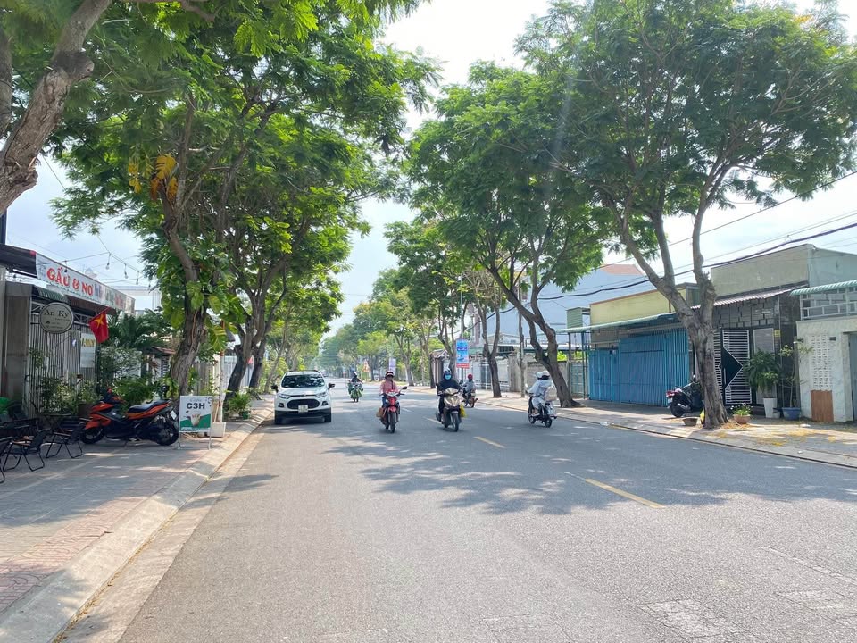 Đất nền góc Điện Biên Phủ, TP Bà Rịa 192m² giá 6.5 tỷ - Sổ hồng riêng, hướng Tây Bắc!