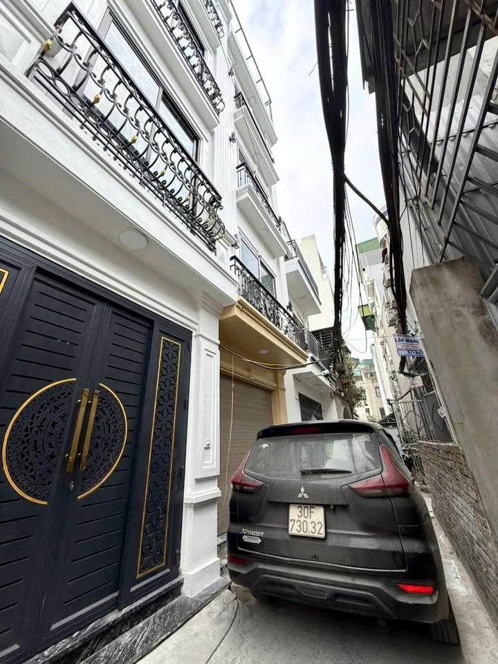 Nhà phố Cổ Linh, Long Biên 53m² giá 11 tỷ - Tiềm năng đầu tư lớn!