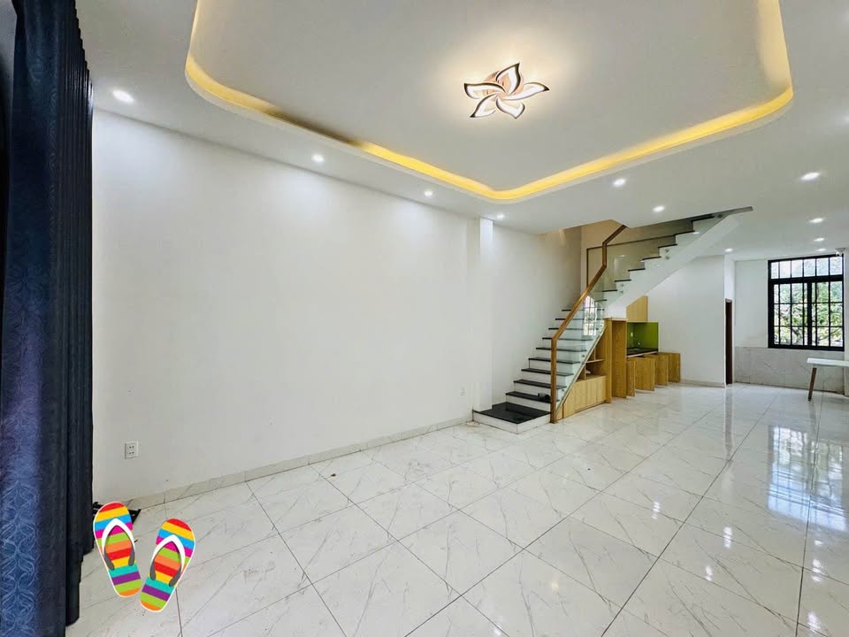 Nhà 3 tầng Đường Điện Biên Phủ 53m² giá 6.5 tỷ - Ô tô vào tận nhà!