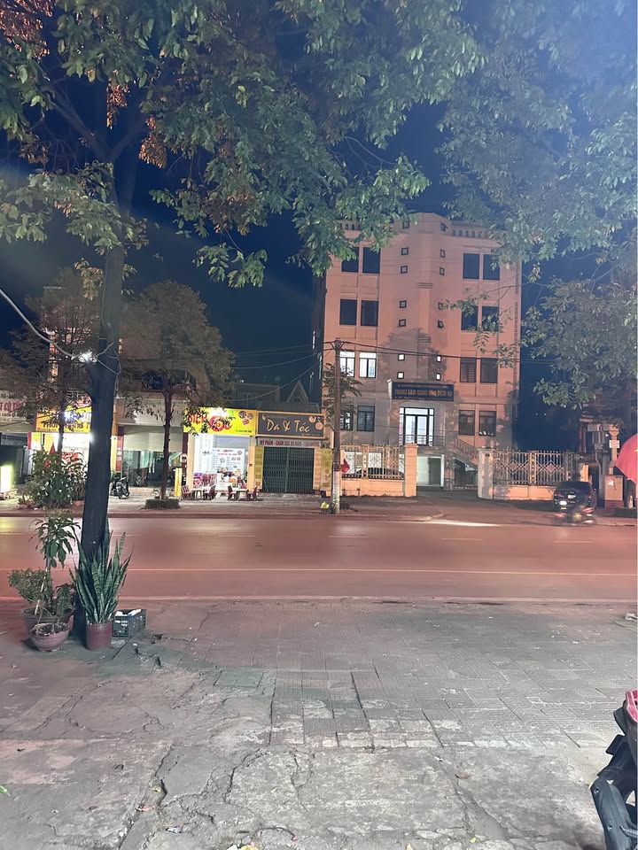 Nhà phố Cẩm Thạch, Cẩm Phả 85,75m² giá 2 tỷ - Thiết kế hiện đại, kinh doanh thuận lợi!